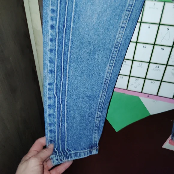 BDG Mom Jeans - Ribbed Seam Detail 25" - Picture 6 of 9